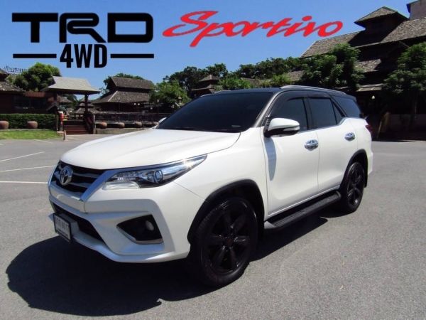 TOYOTA FORTUNER 2.8 TRD SPORTIVO A/T  4WD TOP NAVI ปี 2017